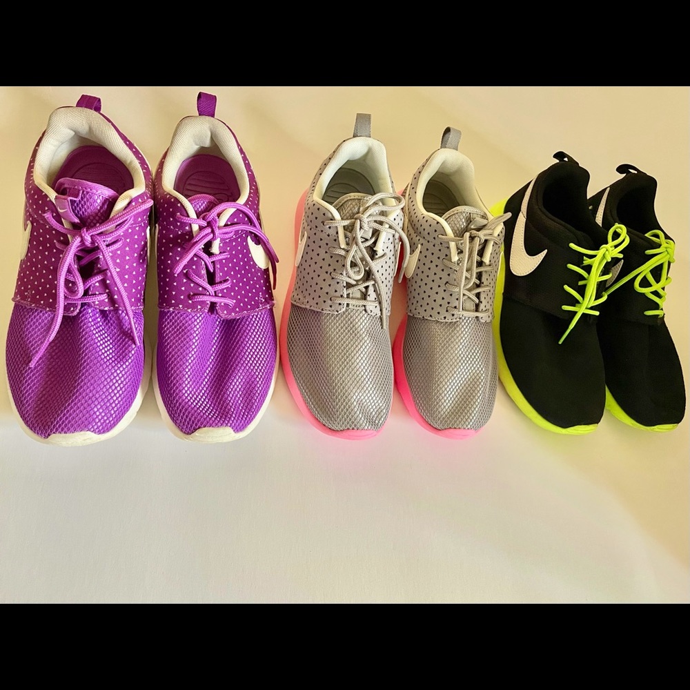 Size 6 Nike Roshe Run bundle